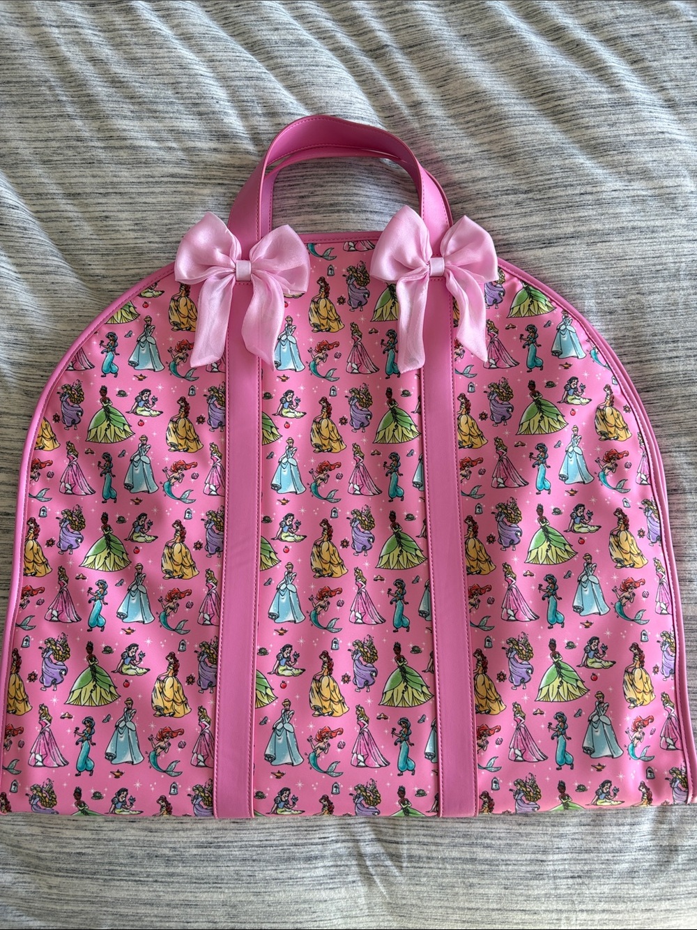 Stoney Clover Lane & Disney Collab - Pink Princess garment bag NWOT - Picture 3 of 10